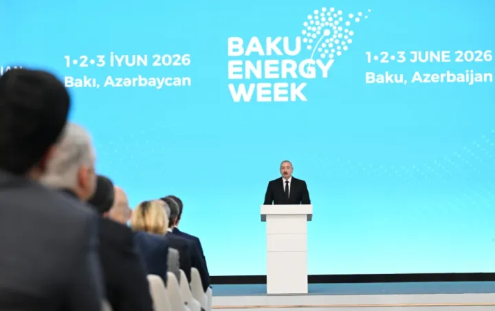 İlham Əliyev: “Yaşıl enerji kabeli layihəsi üzərində işləyirik”