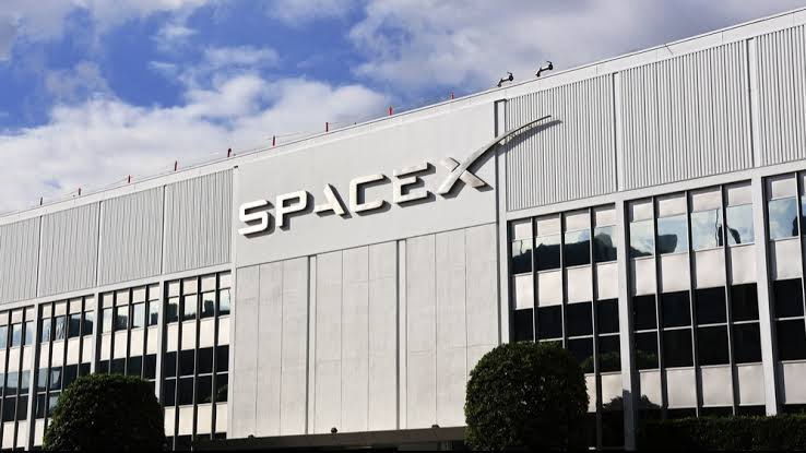 SpaceX IPO-dan sonra 27% artaraq kapitallaşması 2,2 trilyon dolları ötüb